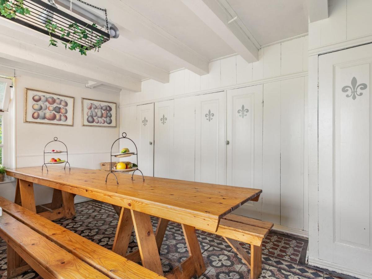 Holiday home Groepswoning De Appelgaard By Interhome Zaamslag